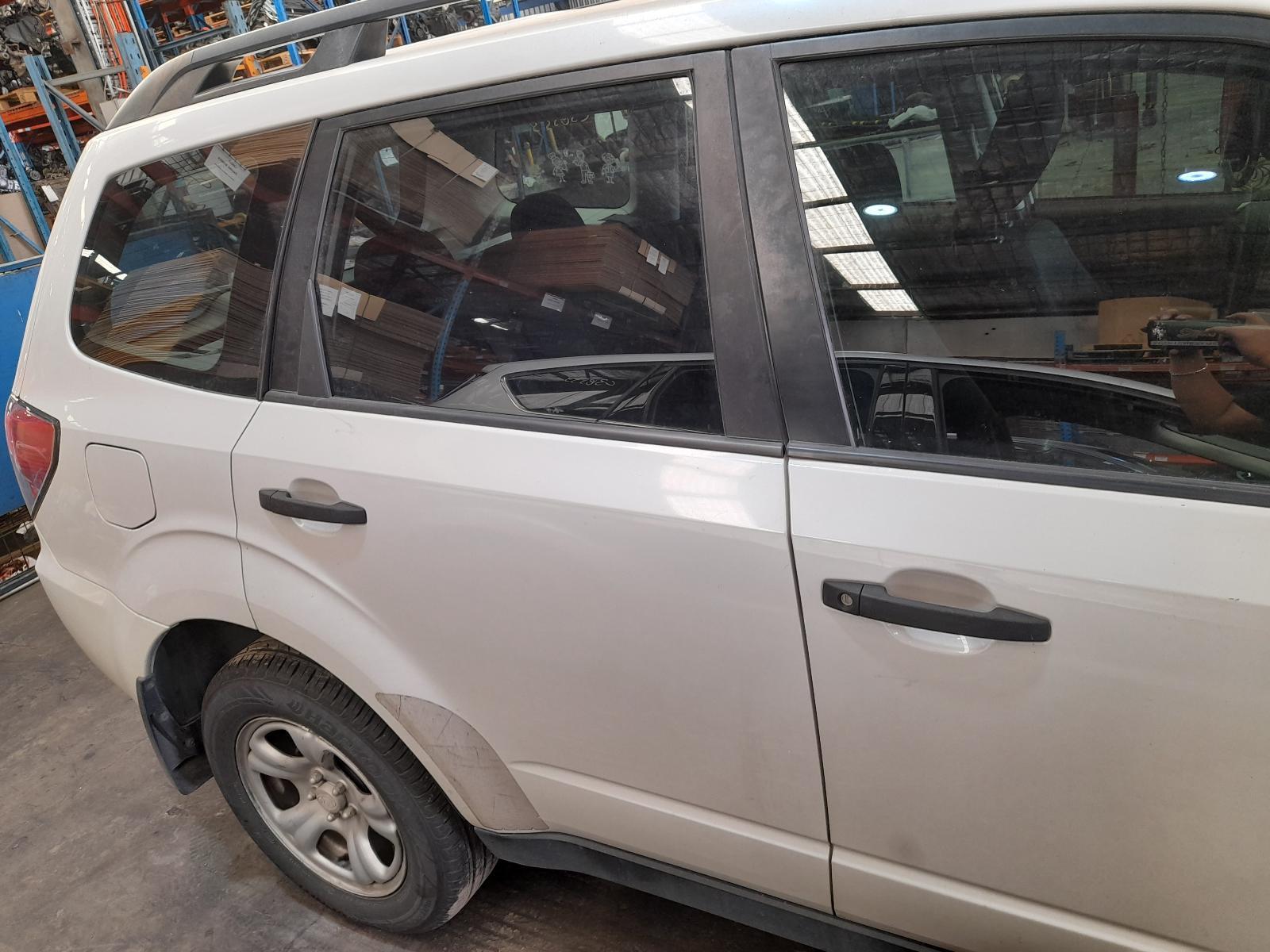 View Auto part Right Rear Door Sliding Subaru Forester 2012