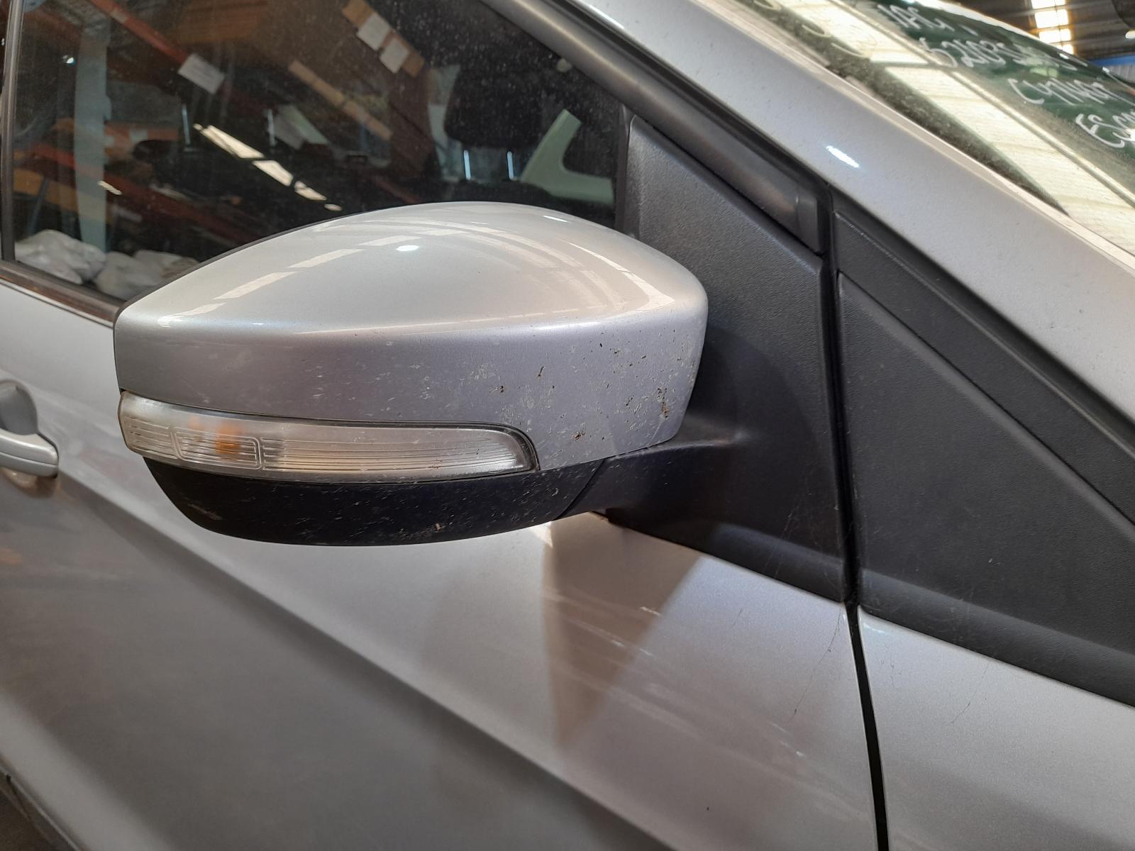 View Auto part Right Door Mirror Ford Escape 2016