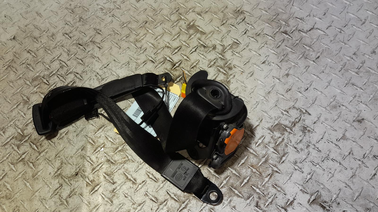 View Auto part Seatbelt/Stalk Audi A1 2013