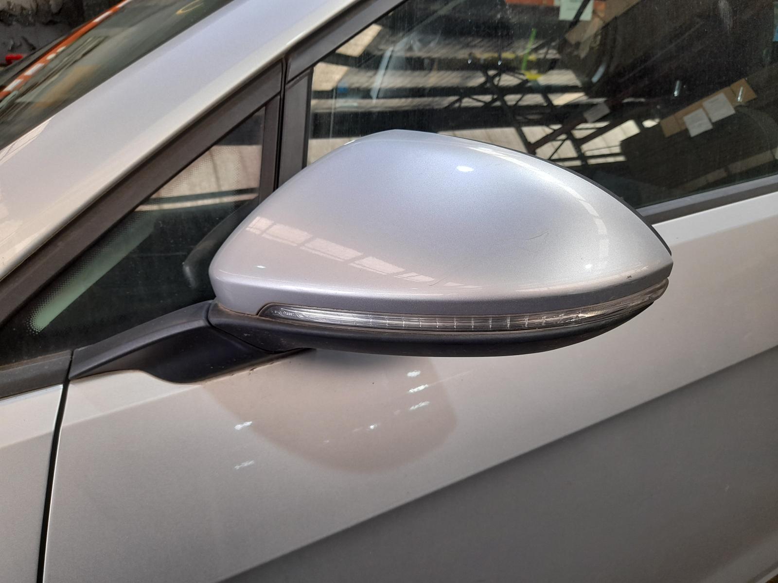 View Auto part Left Door Mirror Volkswagen Golf 2015