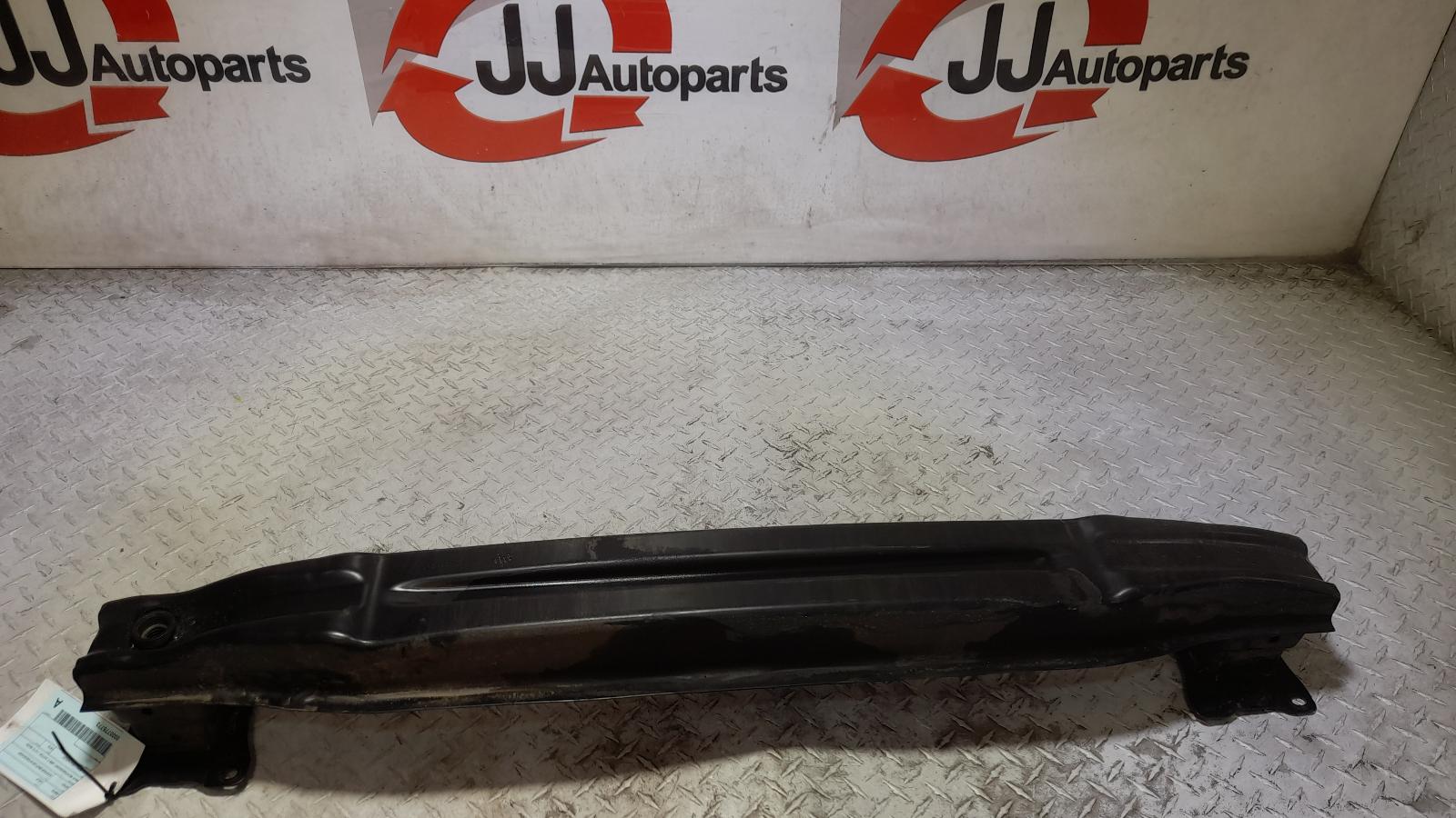 View Auto part R/Bar Bracket/Reinfo Volkswagen Golf 2015