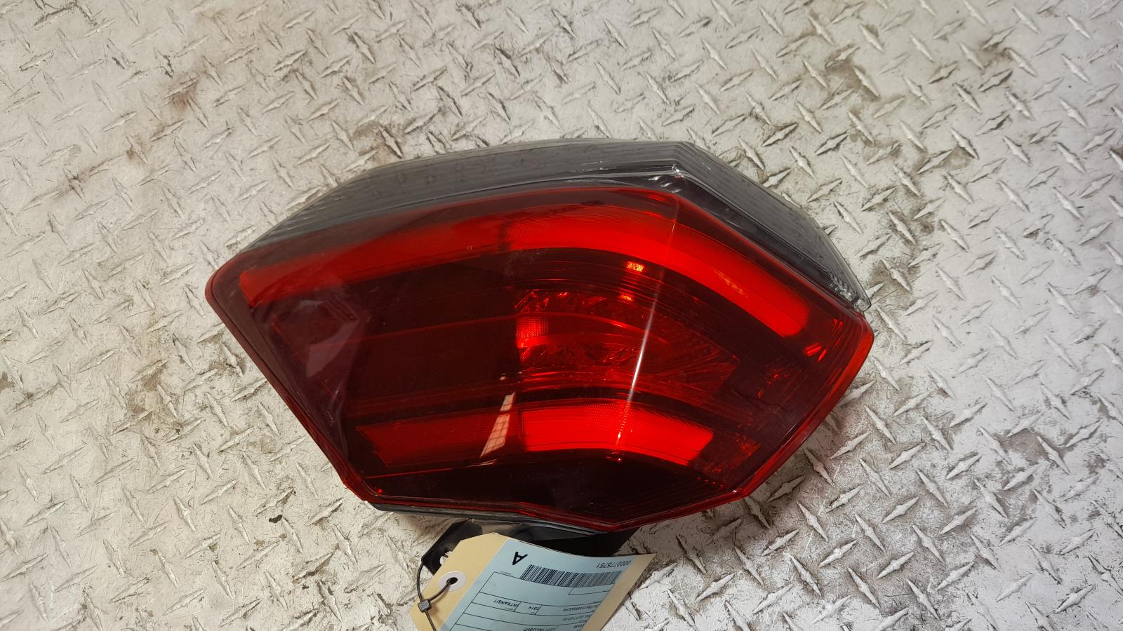 View Auto part Left Taillight Nissan Xtrail 2019