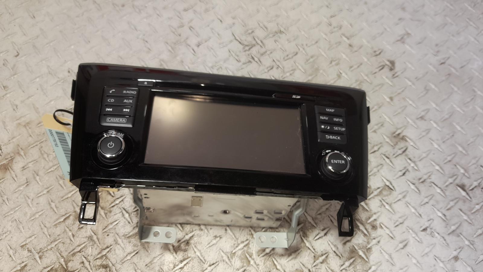 View Auto part Radio/Cd/Dvd/Sat/Tv Nissan Xtrail 2019
