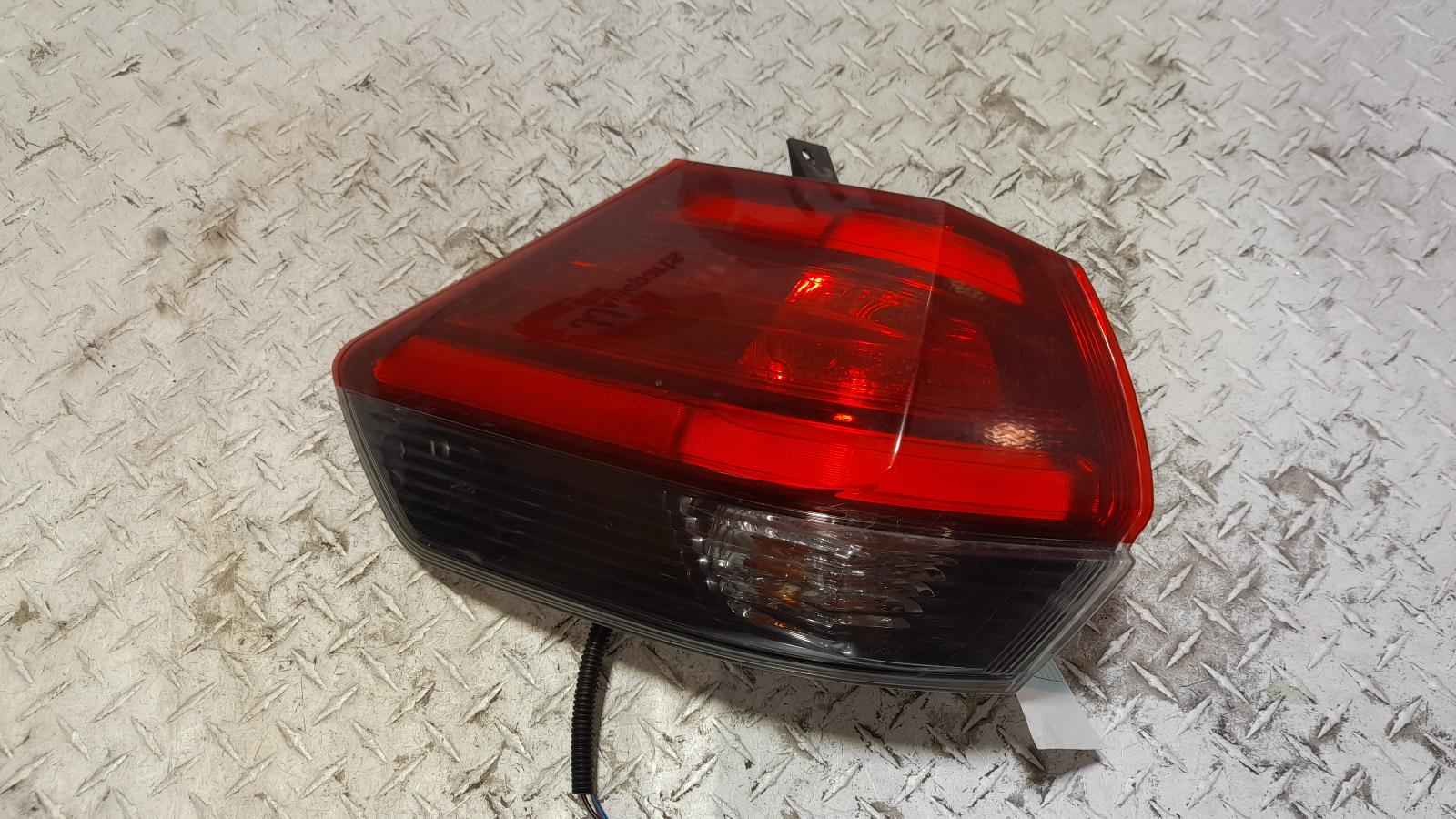 View Auto part Left Taillight Nissan Xtrail 2019