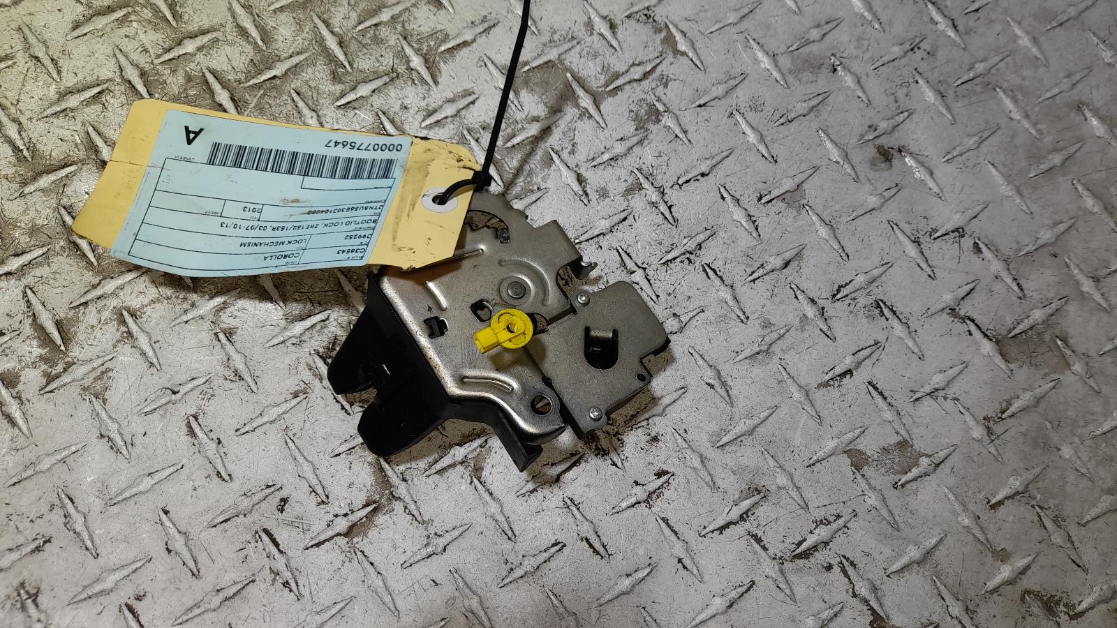 View Auto part Door/Boot/Gate Lock Toyota Corolla 2013