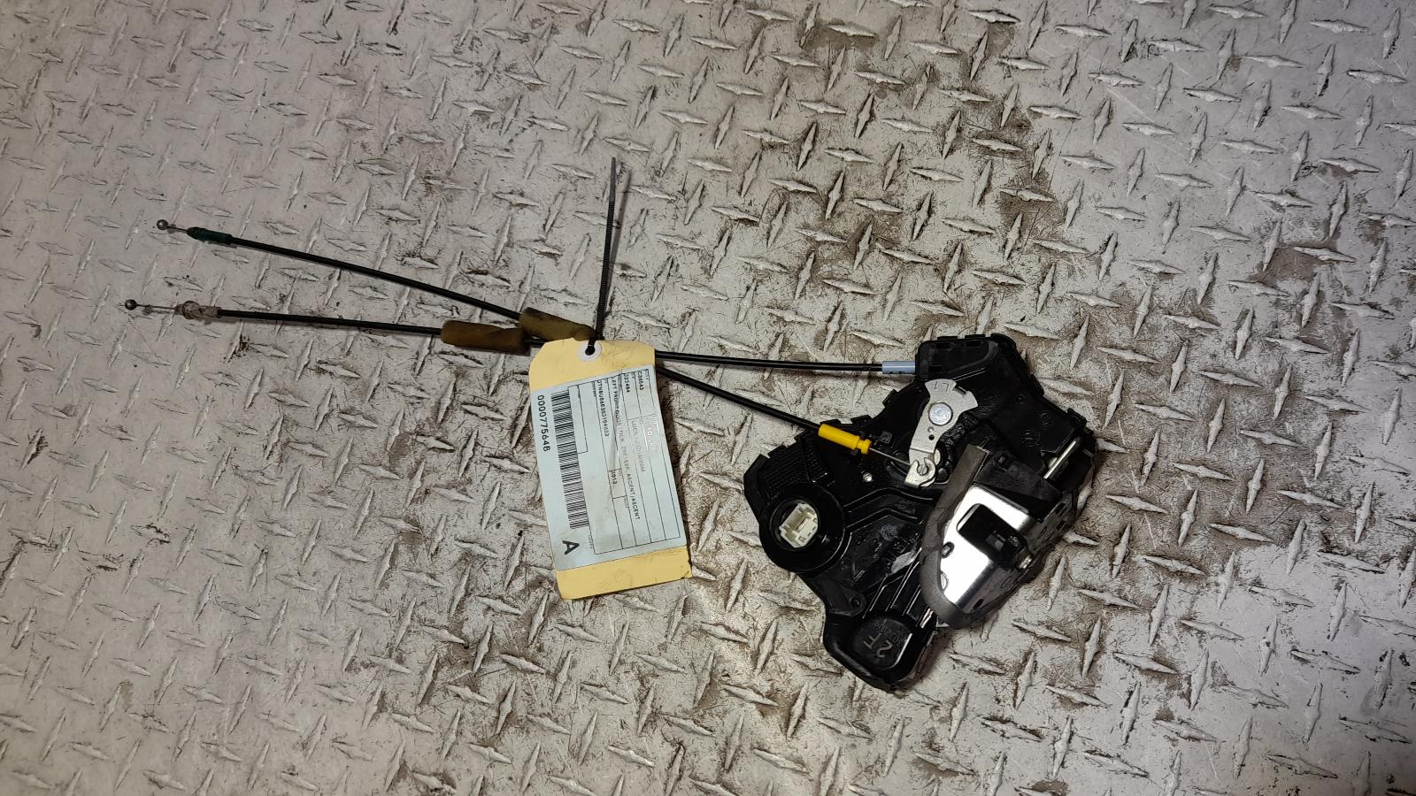 View Auto part Door/Boot/Gate Lock Toyota Corolla 2013