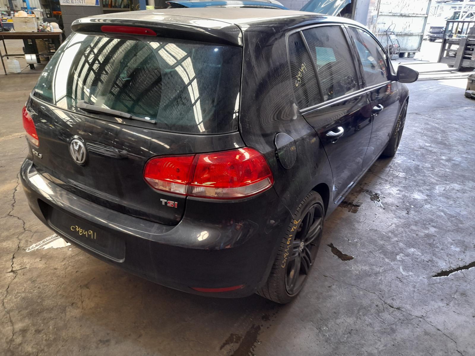 View Auto part Trans/Gearbox Volkswagen Golf 2010