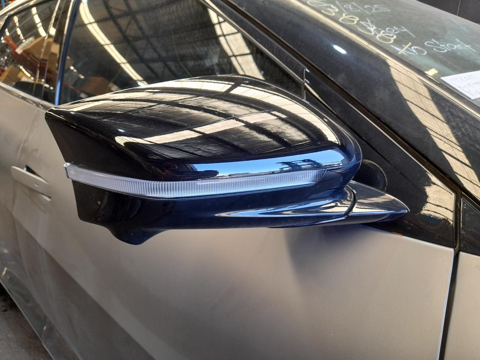 View Auto part Right Door Mirror Kia Ev6 2023