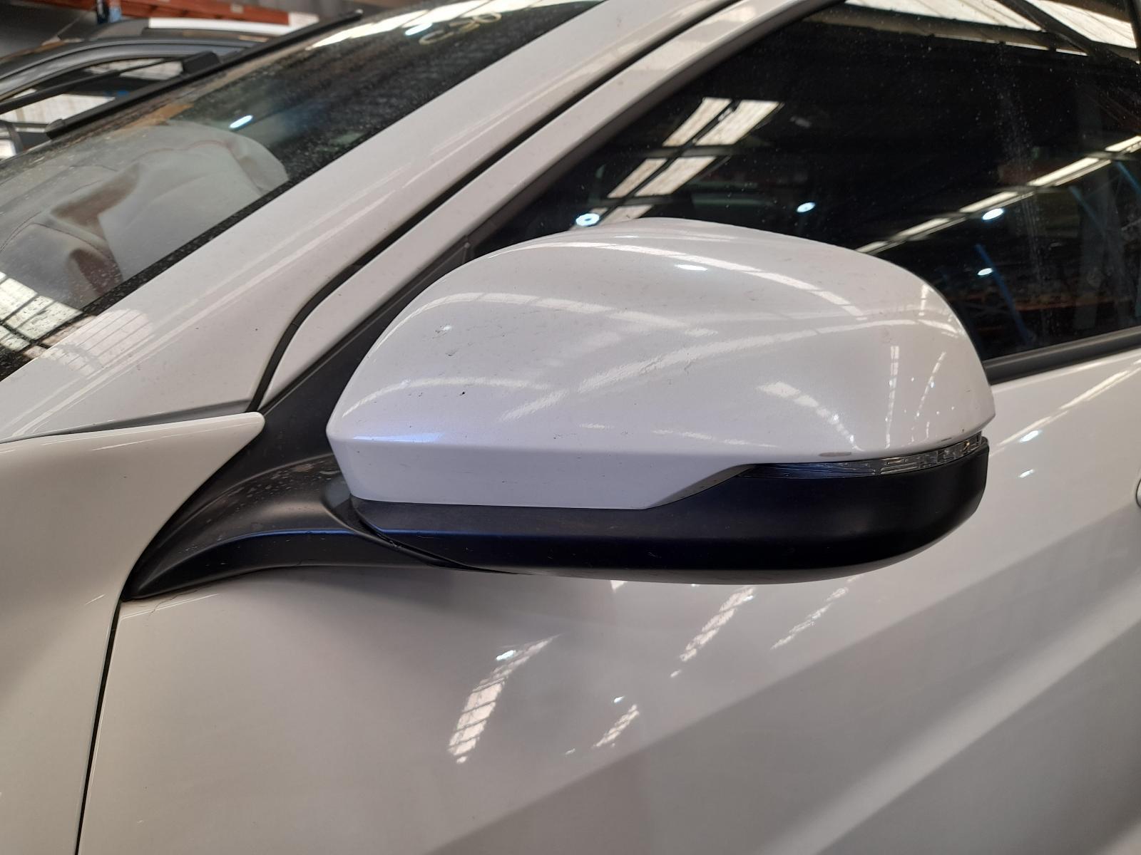 View Auto part Left Door Mirror Honda Hrv 2019