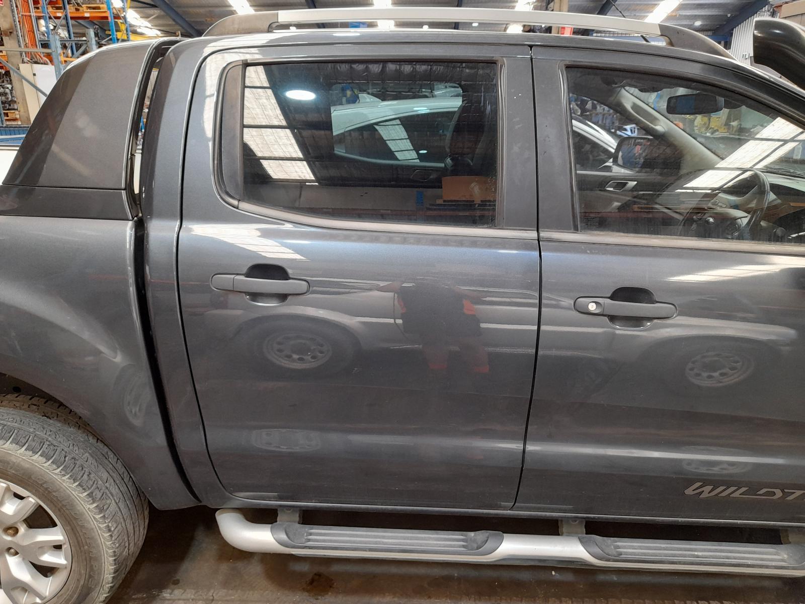 View Auto part Right Rear Door Sliding Ford Ranger 2014