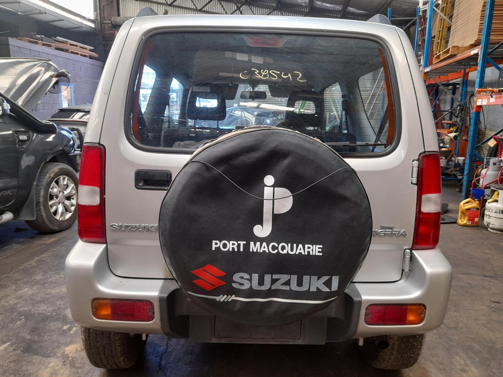 View Auto part Bootlid/Tailgate Suzuki Jimny 2010