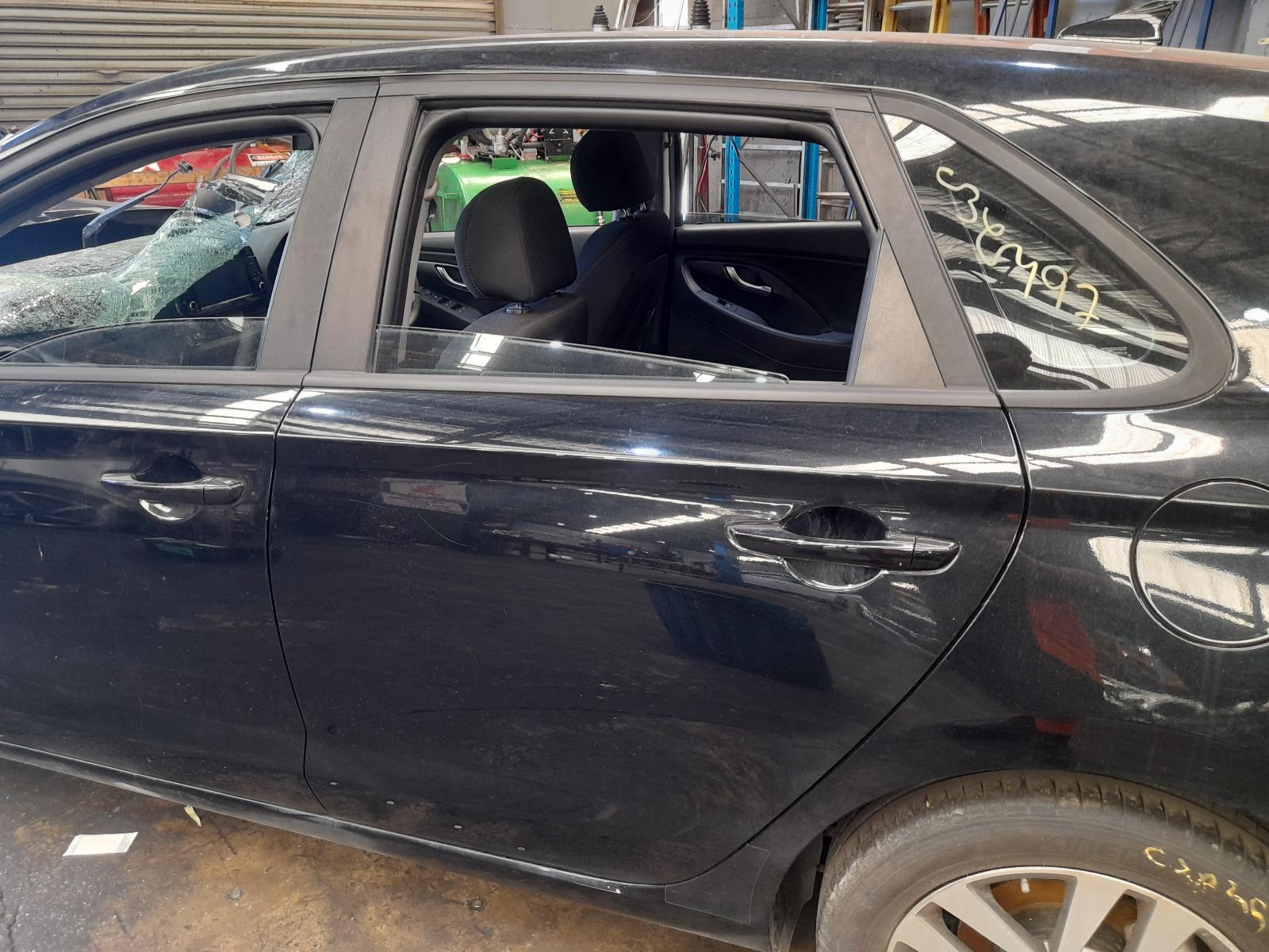 View Auto part Left Rear Door/Sliding Hyundai I30 2018