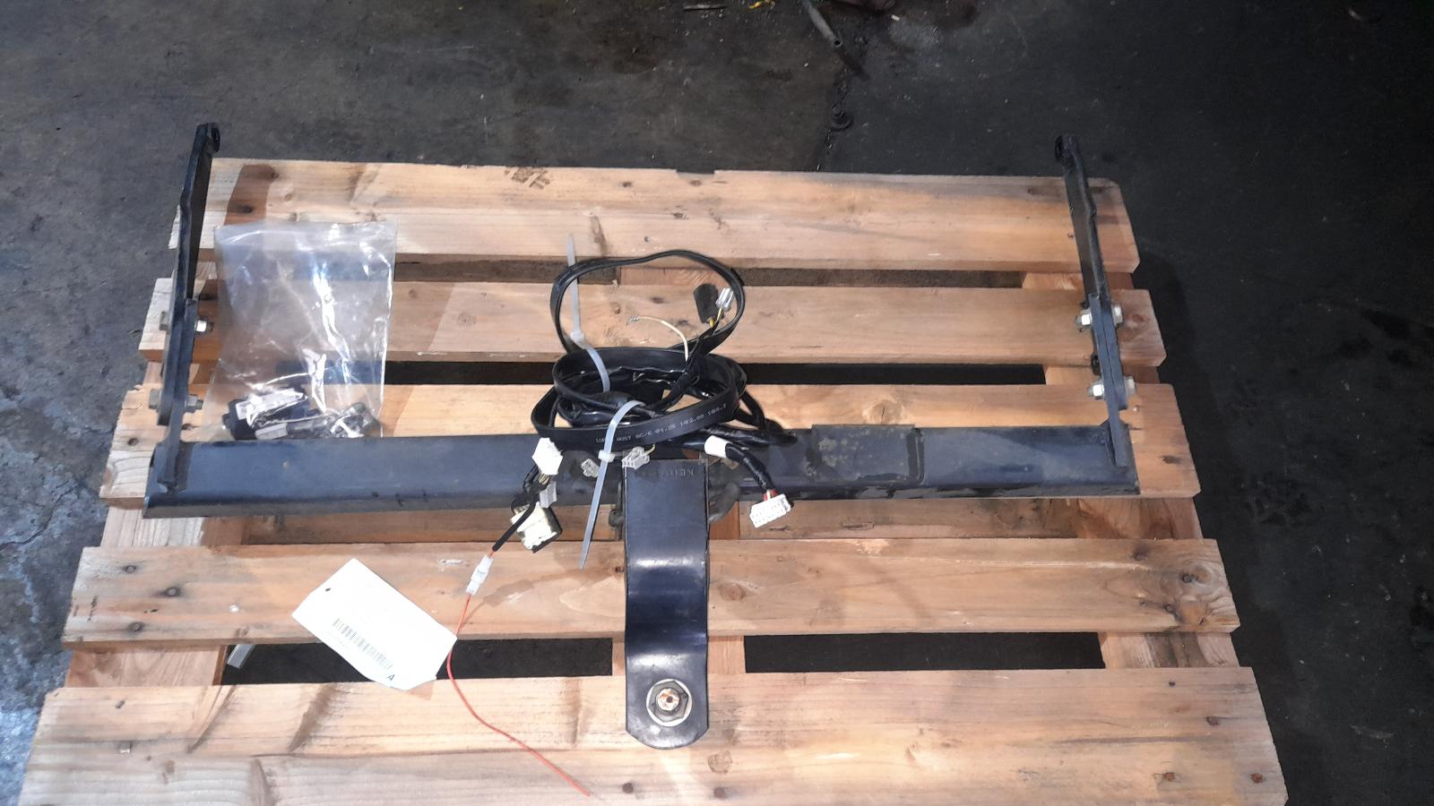 View Auto part Towbar Mazda Cx5 2012