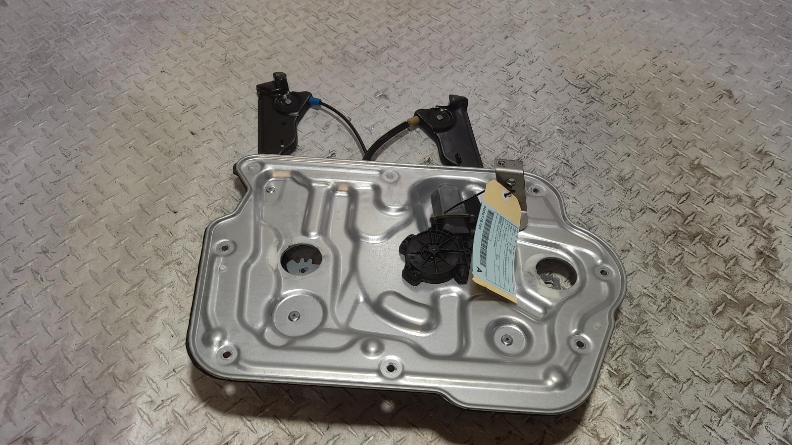 View Auto part Left Front Window Reg/Motor Nissan Dualis 2012