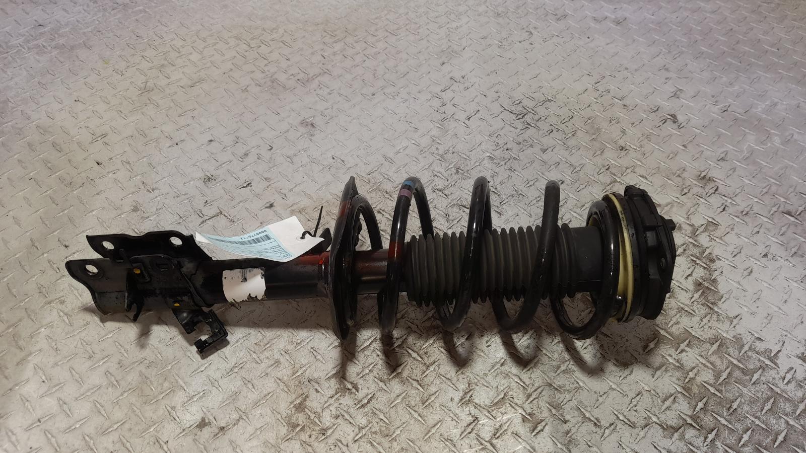 View Auto part Right Front Strut Nissan Dualis 2012