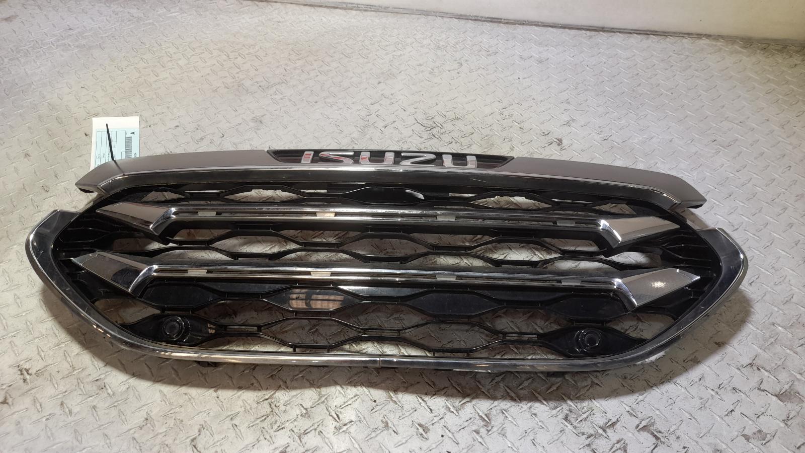 View Auto part Grille Isuzu Mu-x 2021