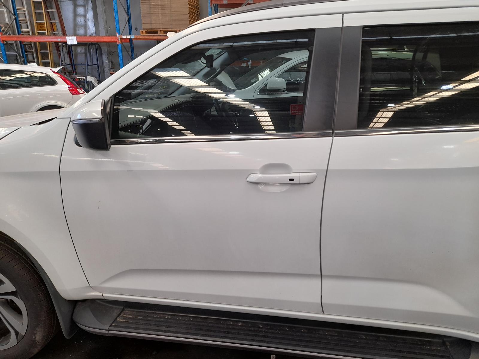 View Auto part Left Front Door Isuzu Mu-x 2021