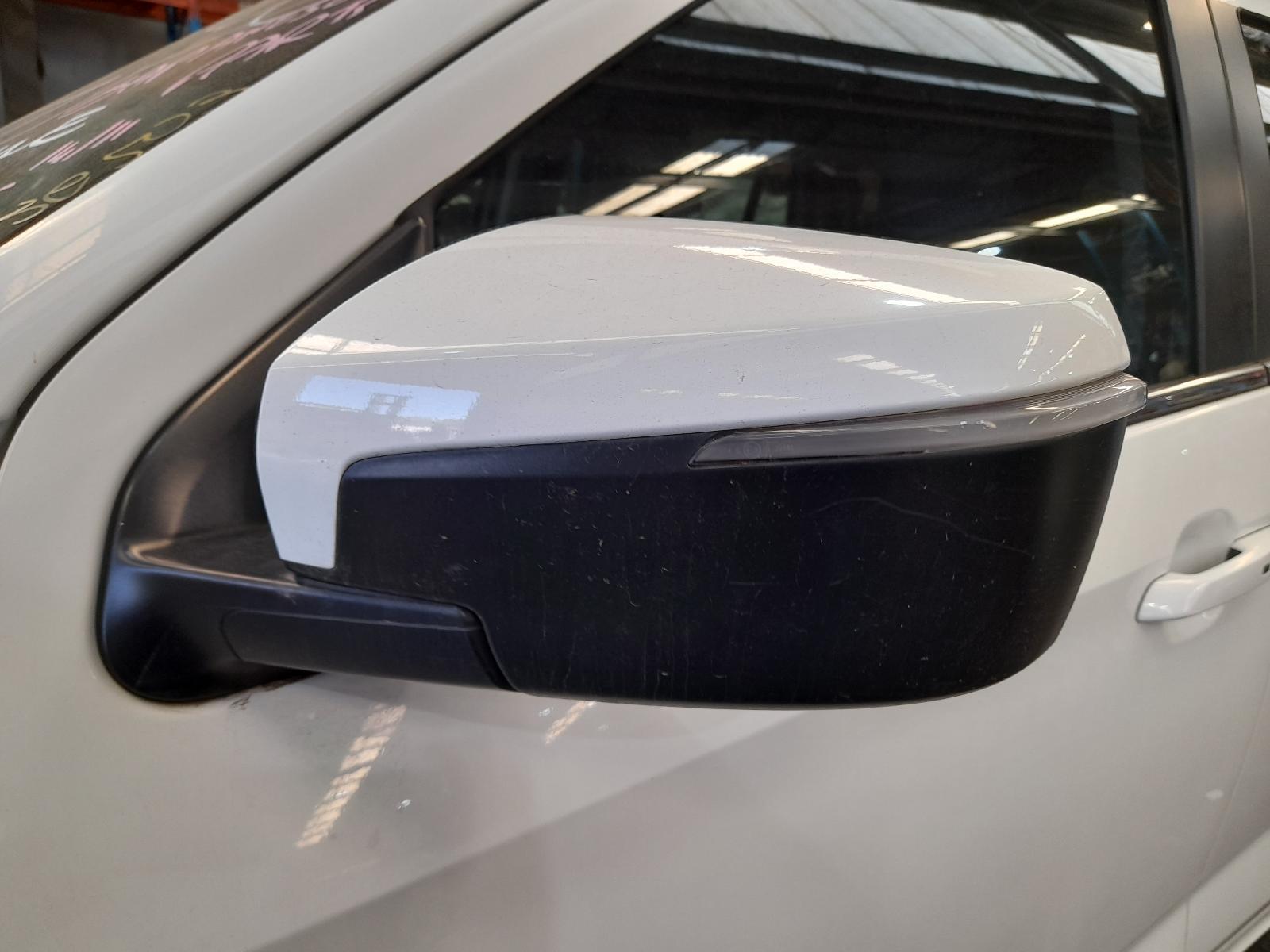 View Auto part Left Door Mirror Isuzu Mu-x 2021