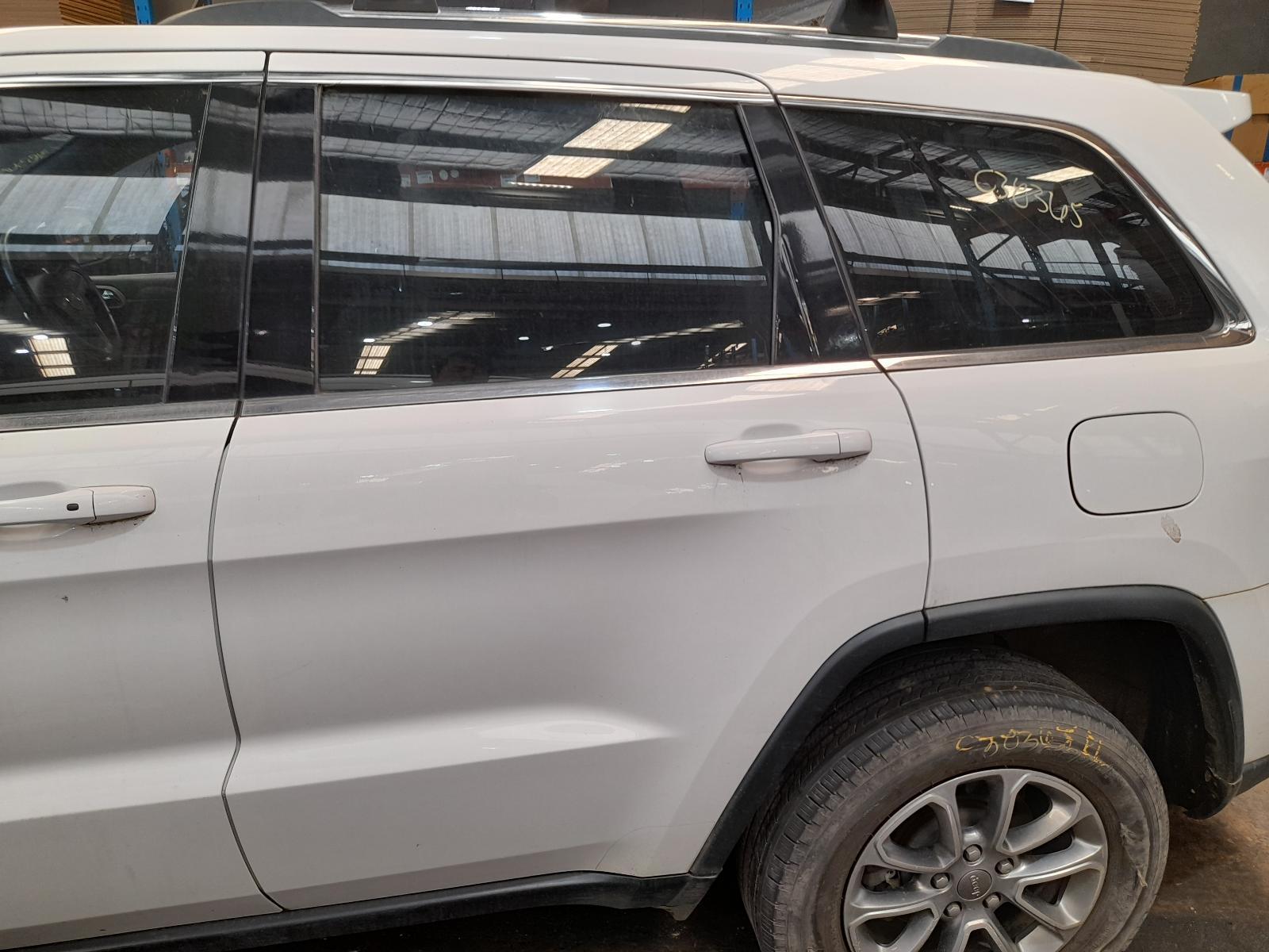 View Auto part Left Rear Door/Sliding Jeep Grandcherokee 2014