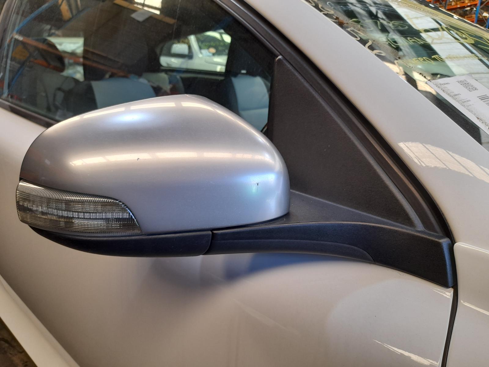 View Auto part Right Door Mirror Volvo C30 2011