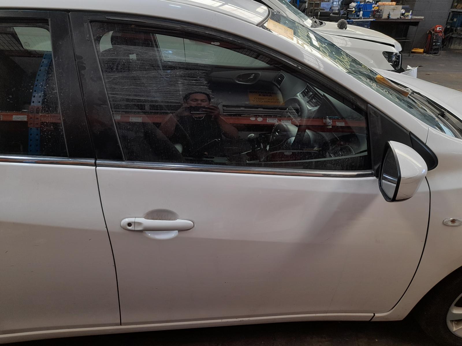 View Auto part Right Front Door Nissan Pulsar 2013