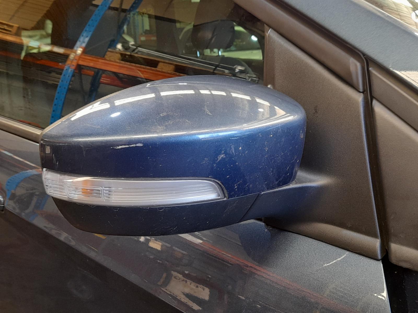 View Auto part Right Door Mirror Ford Escape 2019