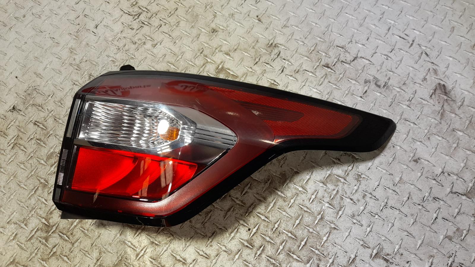 View Auto part Right Taillight Ford Escape 2019