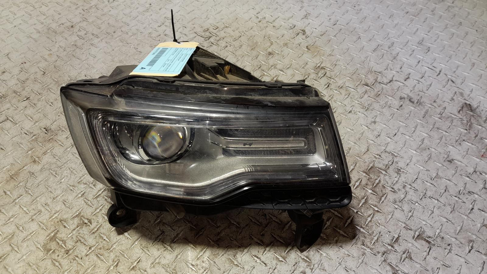 View Auto part Right Headlamp Jeep Grandcherokee 2013