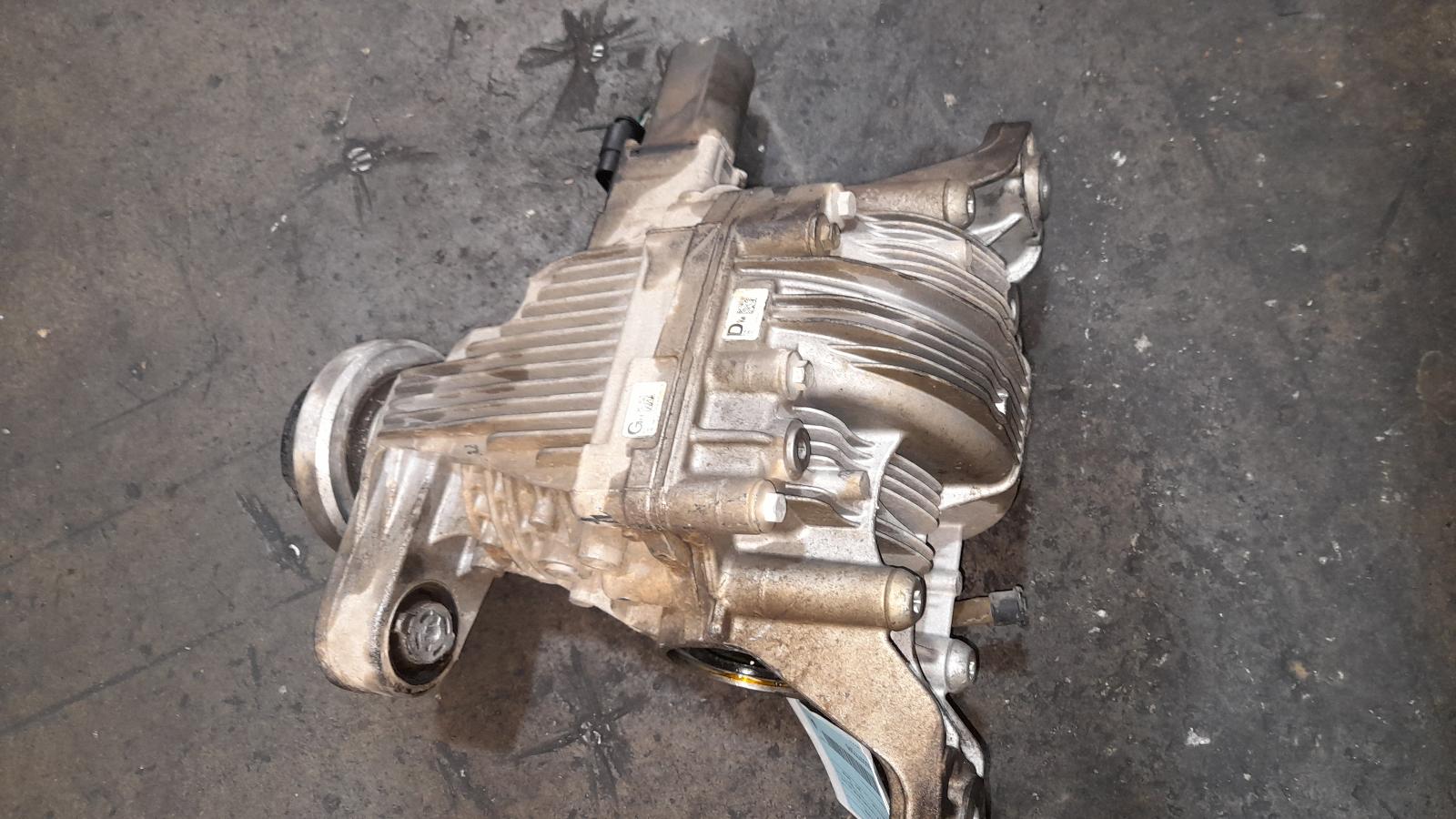 View Auto part Differential Centre Jeep Grandcherokee 2013