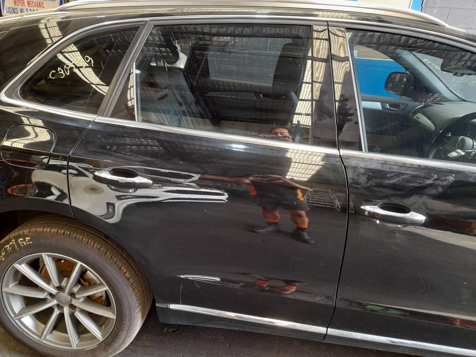 View Auto part Right Rear Door Sliding Audi Q5 2016