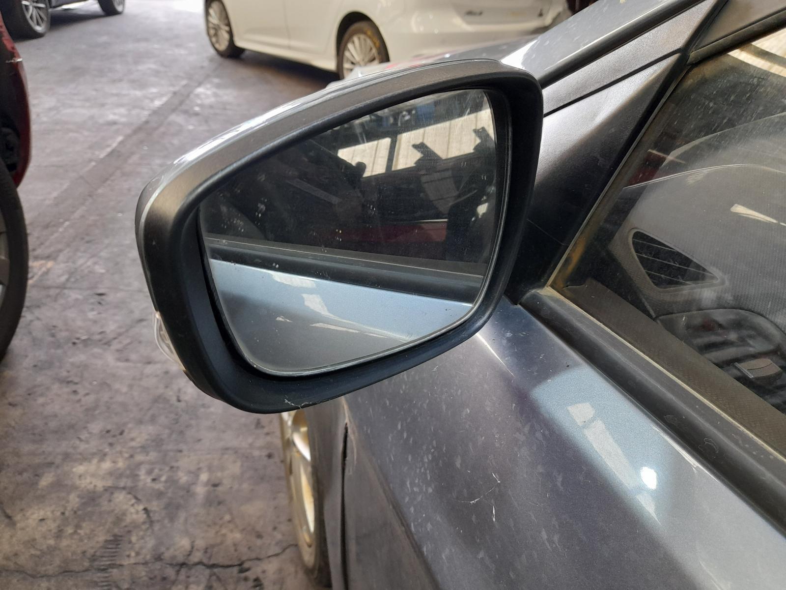 View Auto part Left Door Mirror Hyundai Accent 2019
