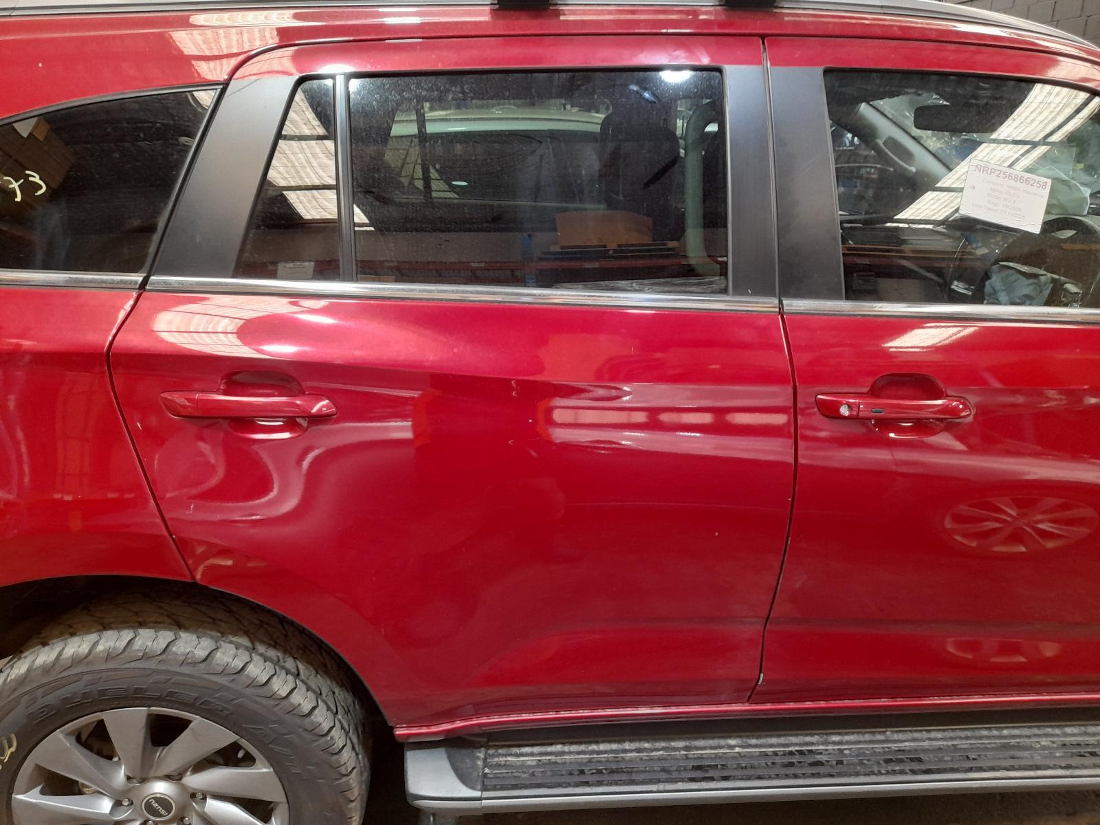 View Auto part Right Rear Door Sliding Isuzu Mu-x 2021