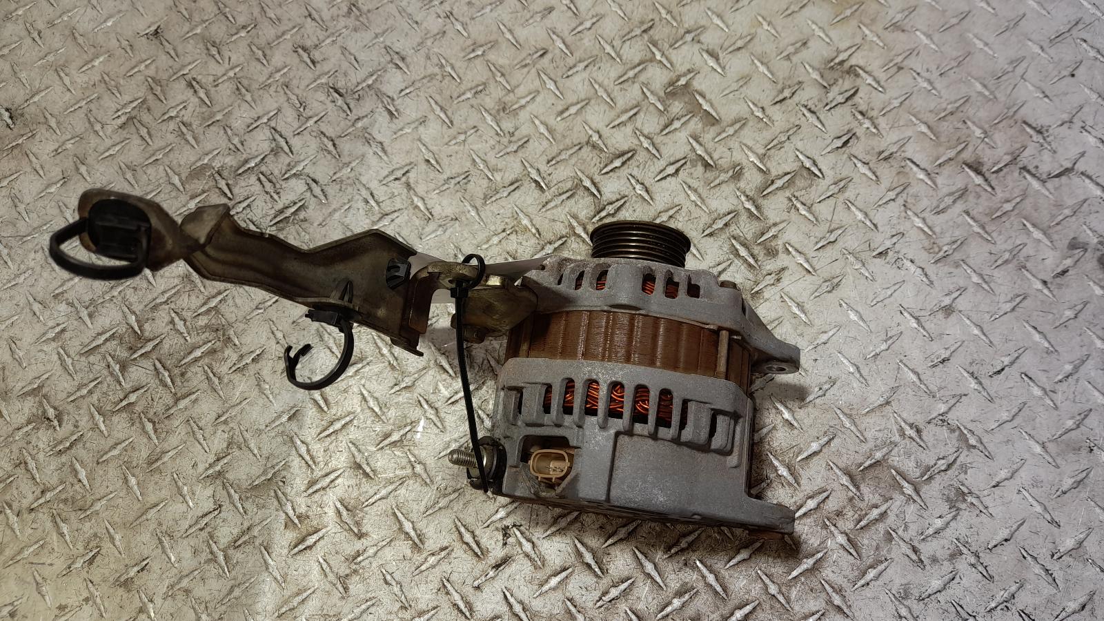 View Auto part Alternator Nissan Pathfinder 2013