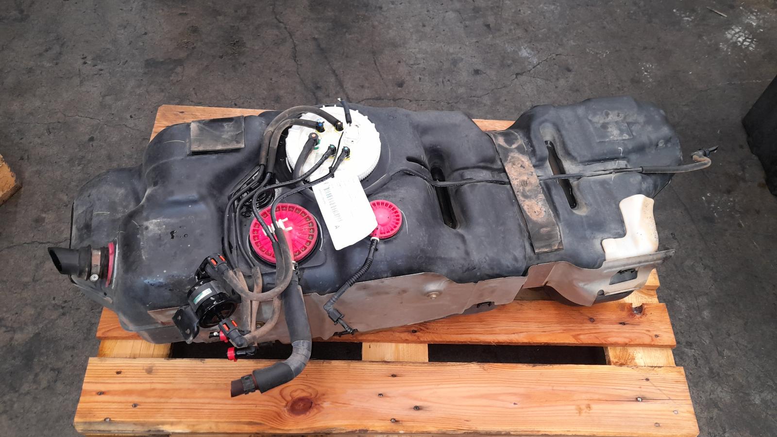 View Auto part Fuel Tank Toyota Prado 2017