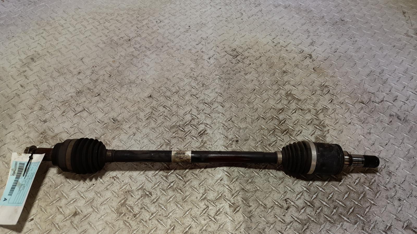 View Auto part Right Driveshaft Bmw 1 Series 2018