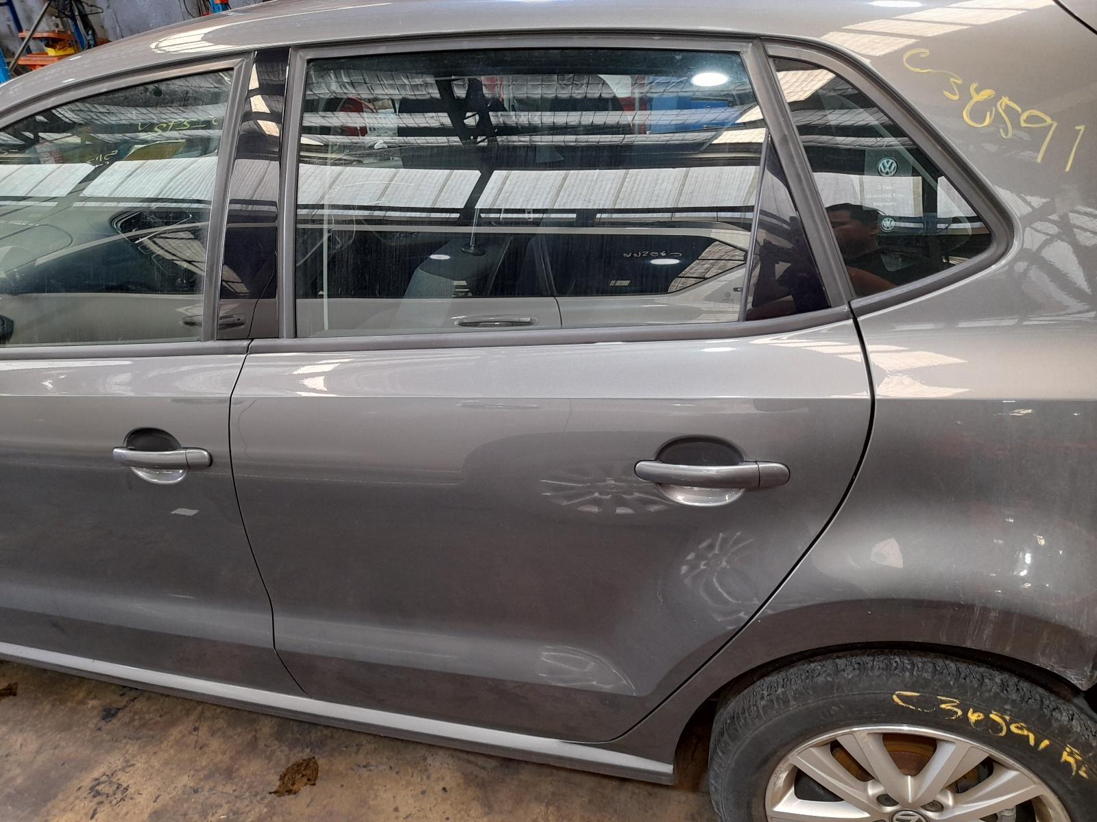 View Auto part Left Rear Door/Sliding Volkswagen Polo 2015