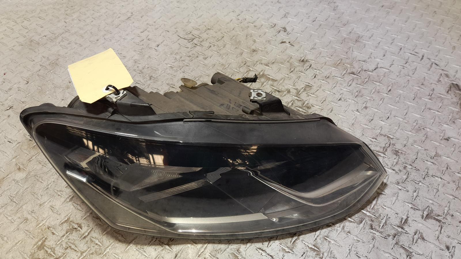 View Auto part Right Headlamp Volkswagen Polo 2015
