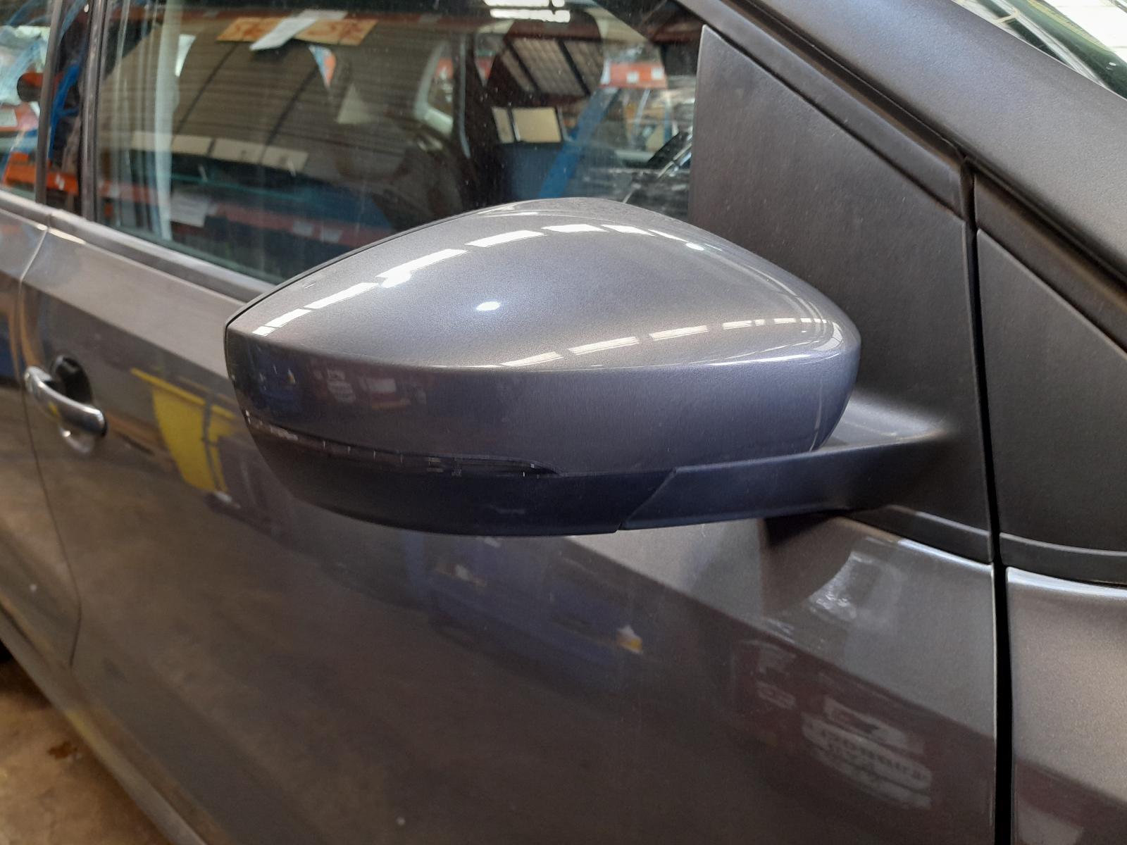 View Auto part Right Door Mirror Volkswagen Polo 2015
