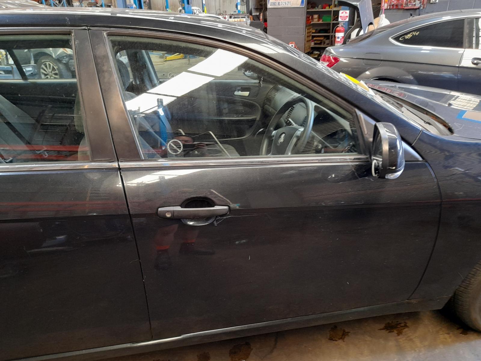 View Auto part Right Front Door Holden Epica 2010