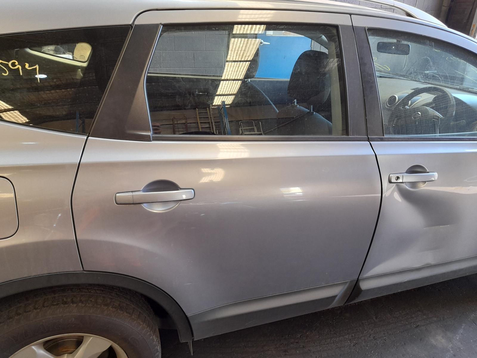 View Auto part Right Rear Door Sliding Nissan Dualis 2011