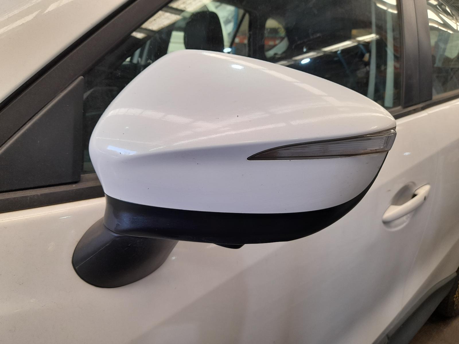 View Auto part Left Door Mirror Mazda Cx5 2015