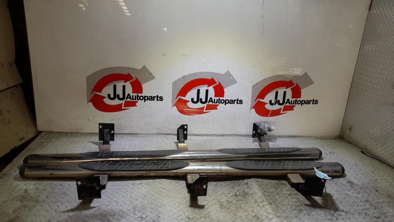 View Auto part Side Step/Skirt Volkswagen Amarok 2018