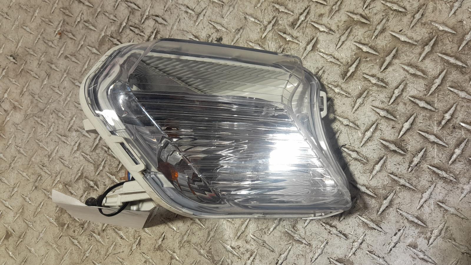 View Auto part Left Indicator/Fog/Side Ford Escape 2017