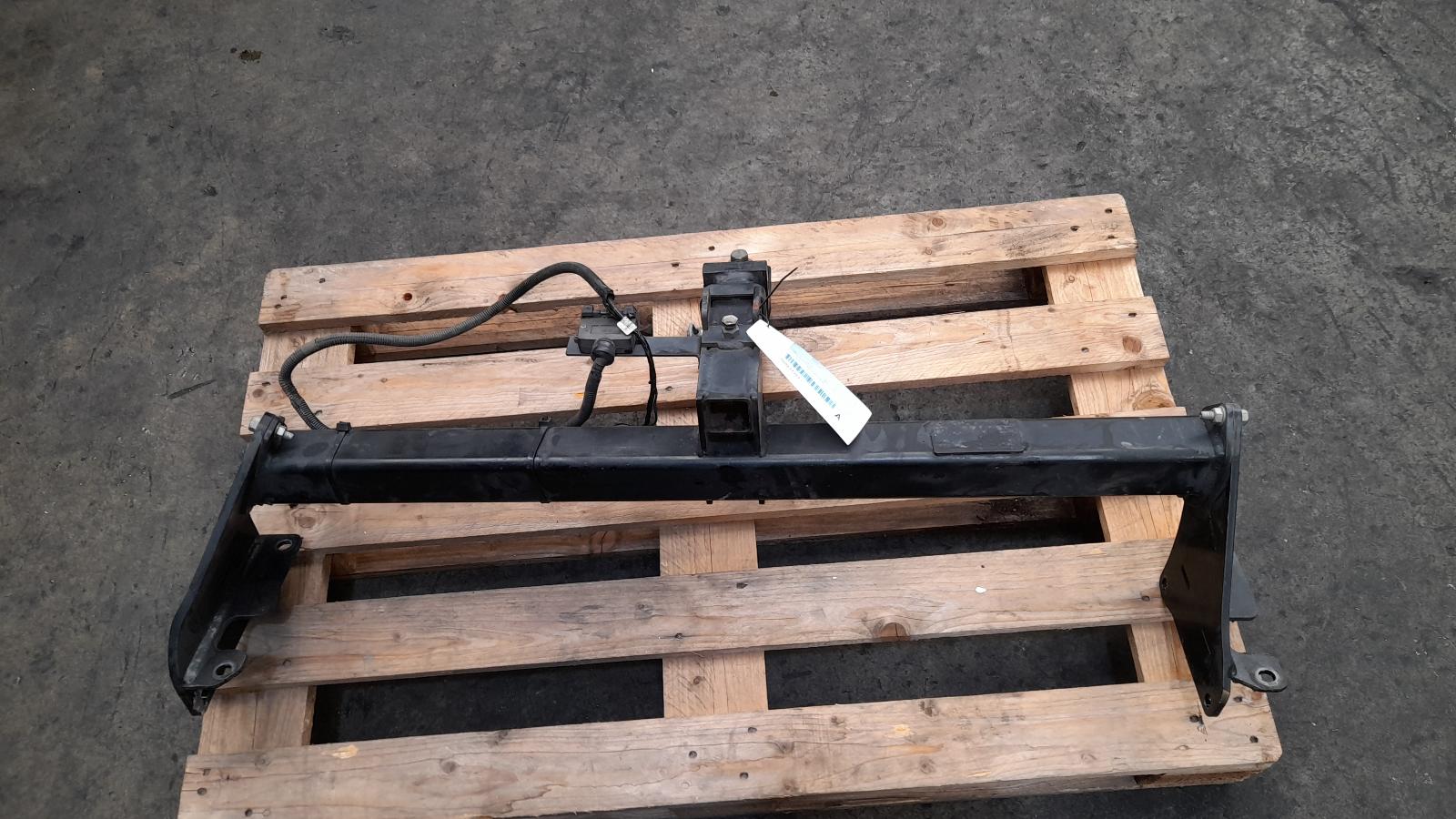 View Auto part Towbar Nissan Qashqai 2014