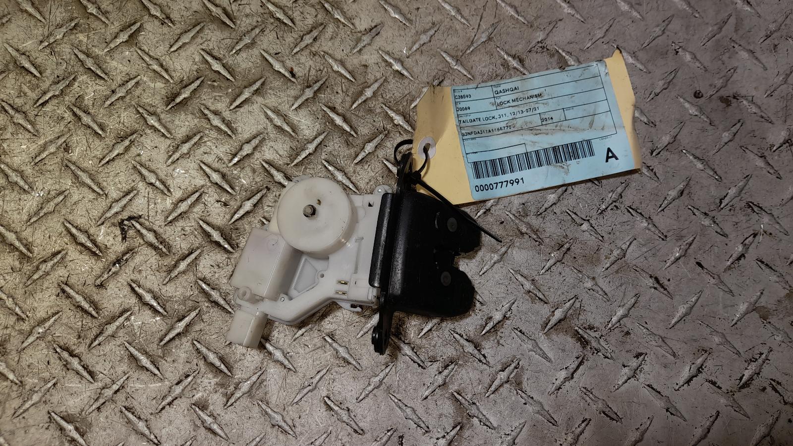 View Auto part Door/Boot/Gate Lock Nissan Qashqai 2014