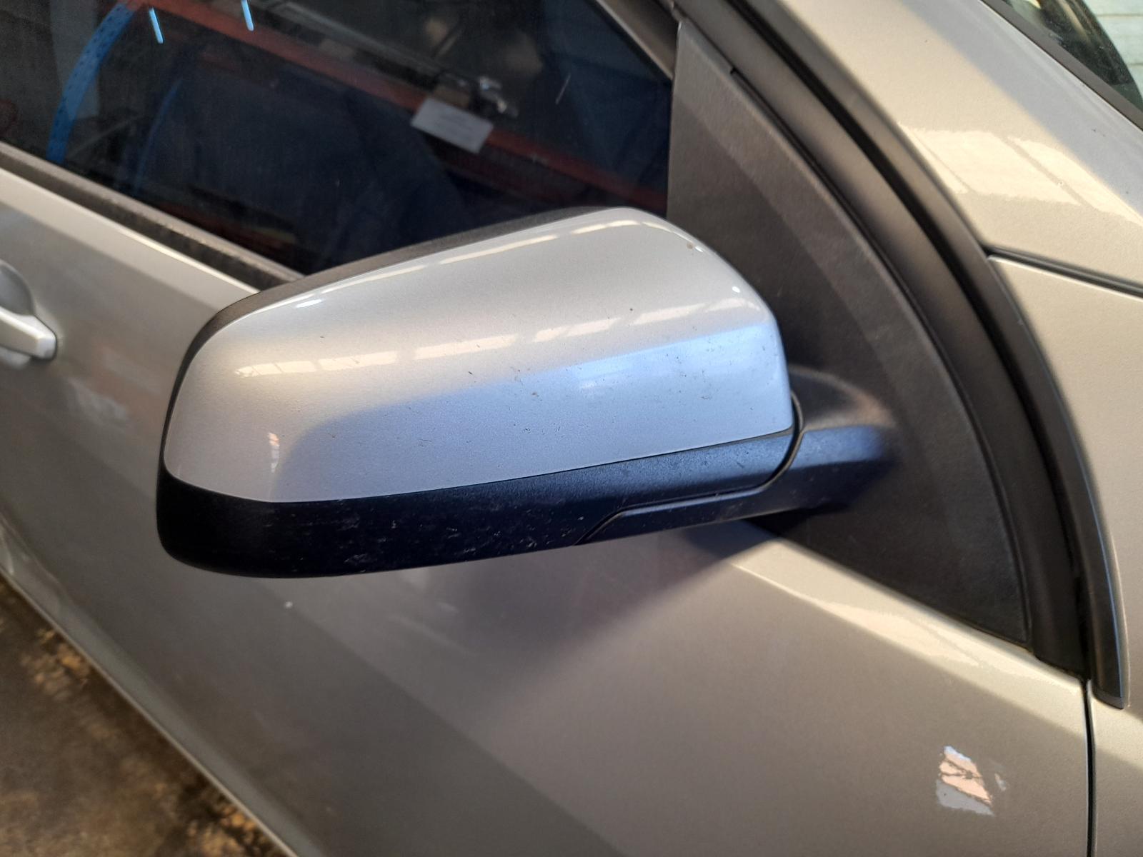 View Auto part Right Door Mirror Holden Commodore 2013