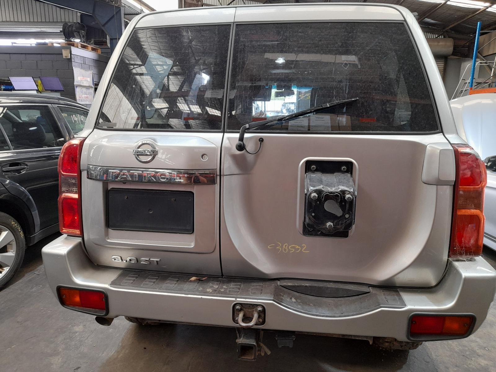 View Auto part Bootlid/Tailgate Nissan Patrol 2012