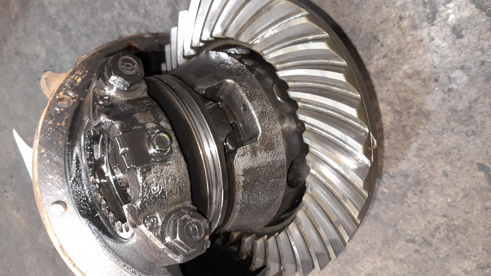 View Auto part Differential Centre Nissan Patrol 2012