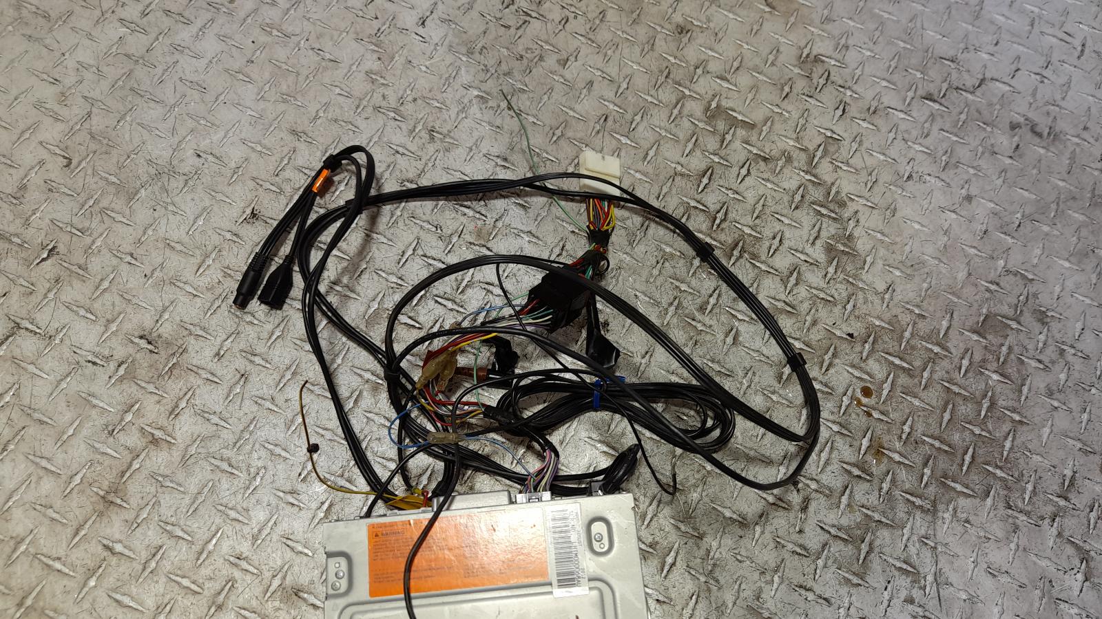 2012 Nissan Patrol Radio/Cd/Dvd/Sat/Tv View Auto part Radio/Cd/Dvd/Sat/Tv Nissan Patrol 2012