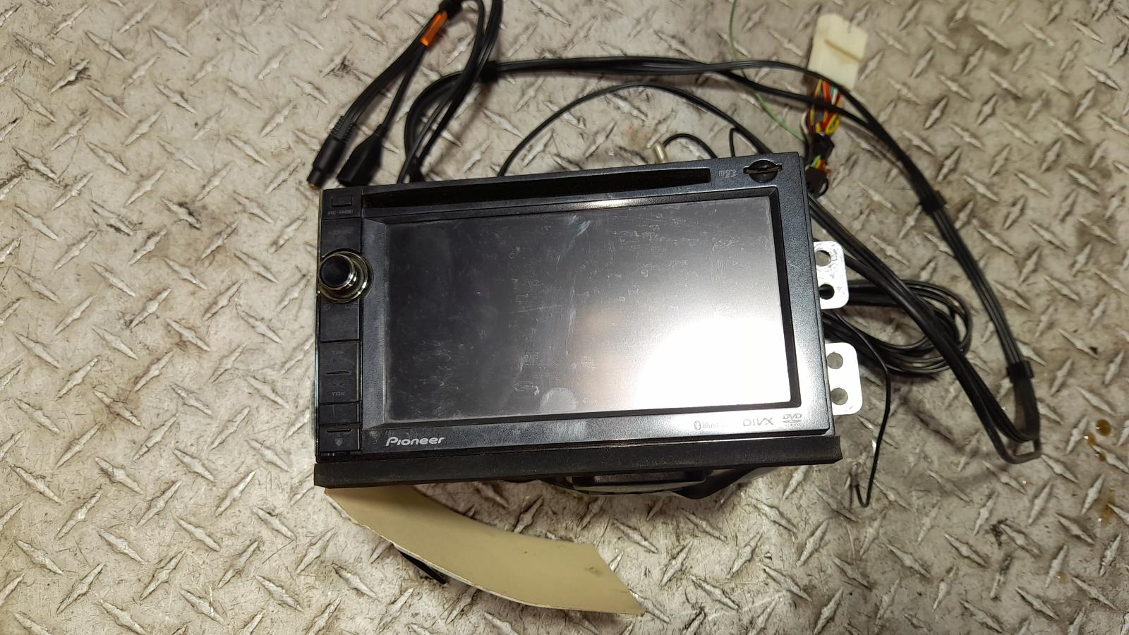 View Auto part Radio/Cd/Dvd/Sat/Tv Nissan Patrol 2012